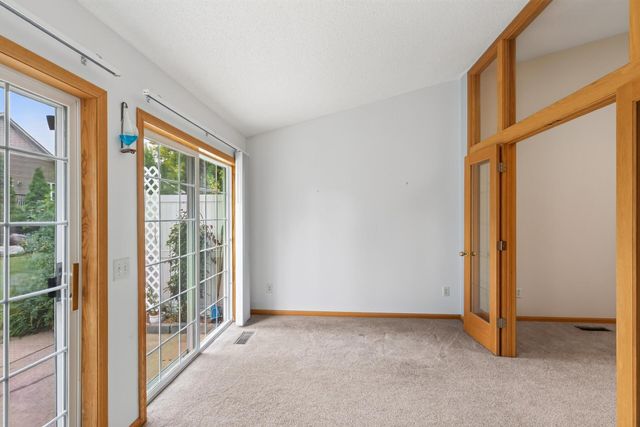9076 212th Street W, Lakeville, MN 55044