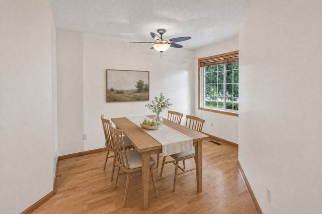 9076 212th Street W, Lakeville, MN 55044