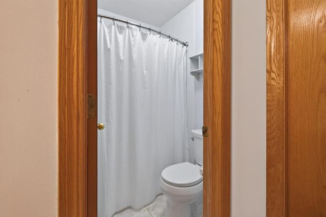 9076 212th Street W, Lakeville, MN 55044