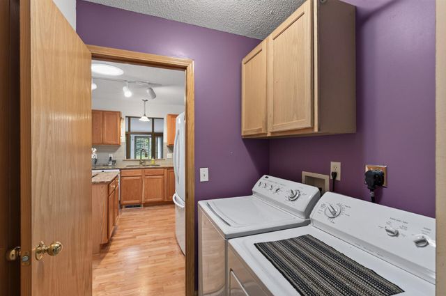 9076 212th Street W, Lakeville, MN 55044