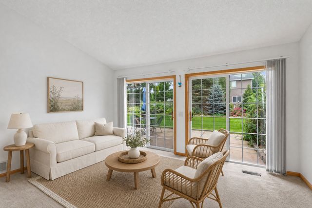 9076 212th Street W, Lakeville, MN 55044