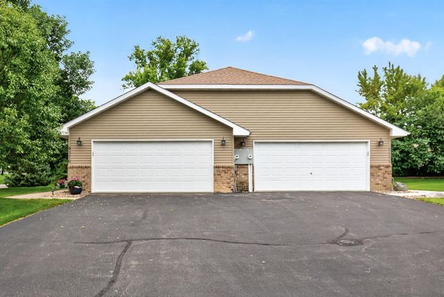 9076 212th Street W, Lakeville, MN 55044