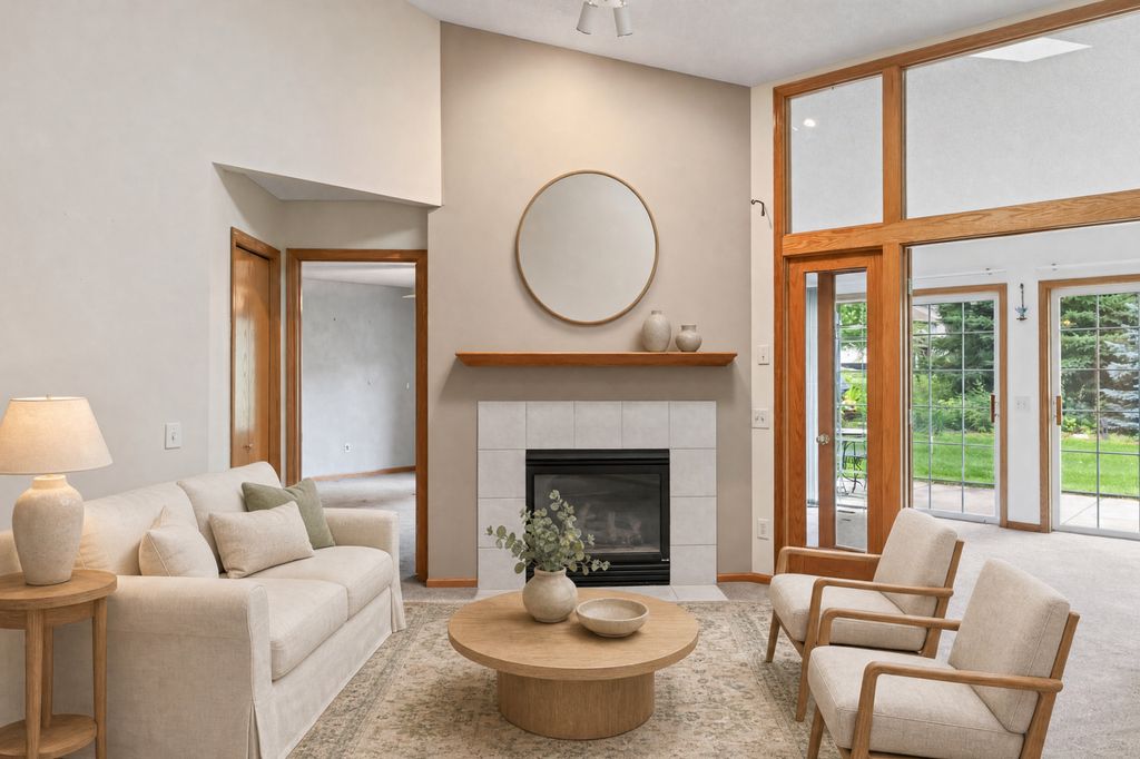 9076 212th Street W, Lakeville, MN 55044