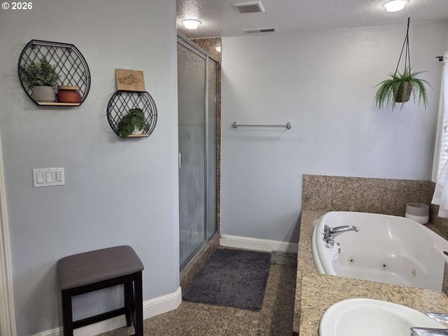 2210 Se 352ND Ave, Washougal, WA 98671