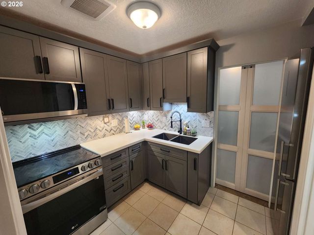 2210 Se 352ND Ave, Washougal, WA 98671