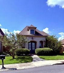 211 Lafittes Landing Pass, Lafayette, LA 70508