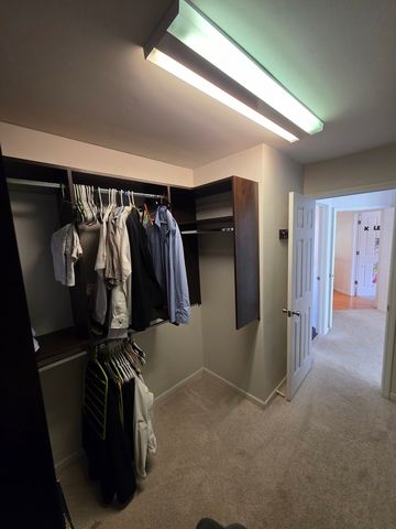 7943 Dada Drive, Gurnee, IL 60031