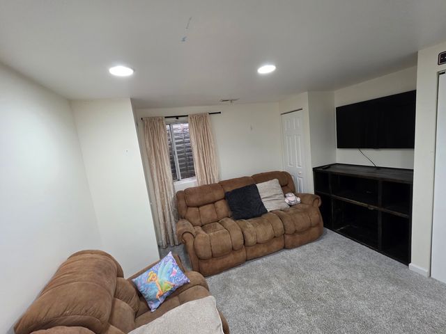 7943 Dada Drive, Gurnee, IL 60031