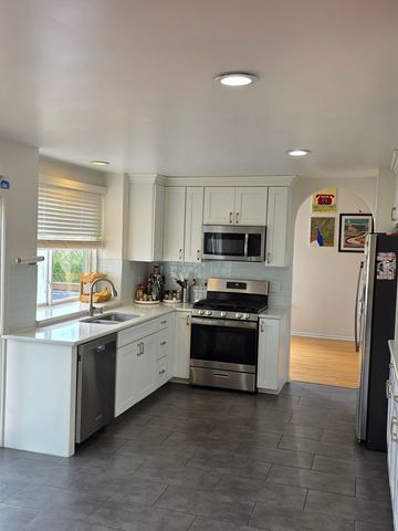 7943 Dada Drive, Gurnee, IL 60031