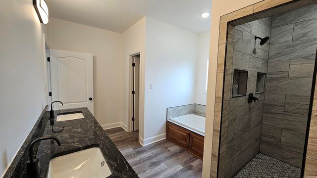 610 N Airport Road, Jonesboro, AR 72405