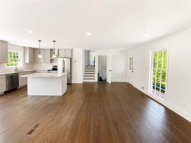 4586 Peachtree Dunwoody Road, Atlanta, GA 30342