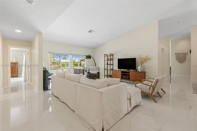 3701 Bridge Rd, Cooper City, FL 33026