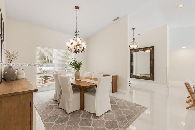 3701 Bridge Rd, Cooper City, FL 33026