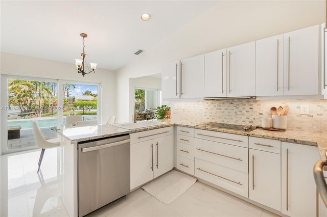 3701 Bridge Rd, Cooper City, FL 33026