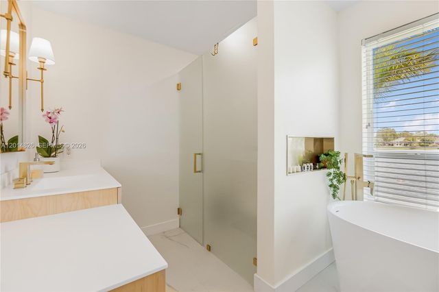 3701 Bridge Rd, Cooper City, FL 33026
