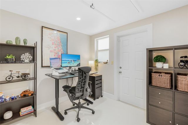 3701 Bridge Rd, Cooper City, FL 33026