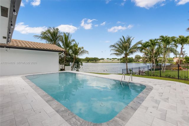 3701 Bridge Rd, Cooper City, FL 33026