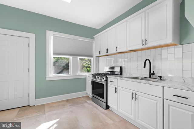 2113 S SIMPSON ST, Philadelphia, PA 19142