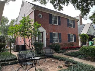 2121 Milford Street, Houston, TX 77098