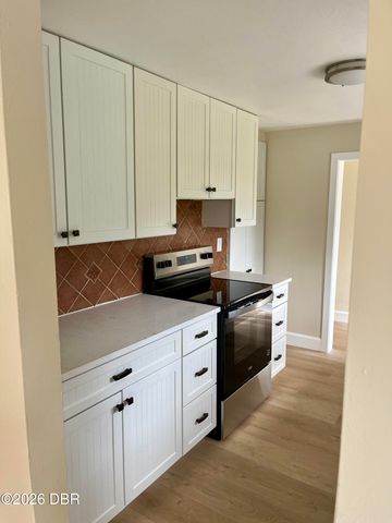 550 Queens Mirror Circle, Casselberry, FL 32707