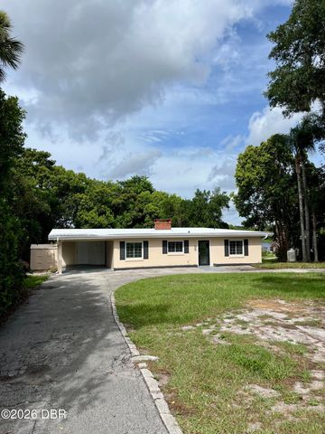 550 Queens Mirror Circle, Casselberry, FL 32707