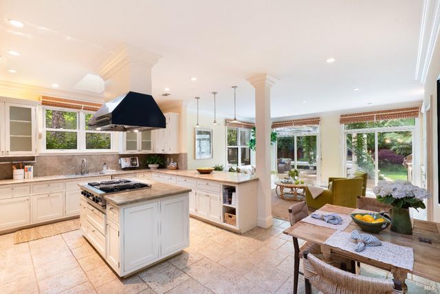 1330 Pine St, St. Helena, CA 94574