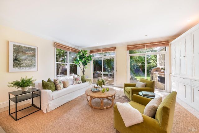 1330 Pine St, St. Helena, CA 94574