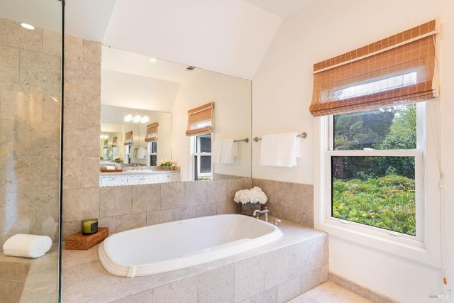 1330 Pine St, St. Helena, CA 94574