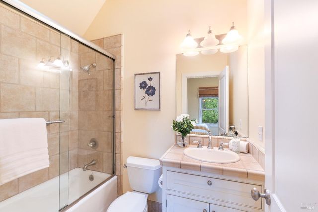 1330 Pine St, St. Helena, CA 94574