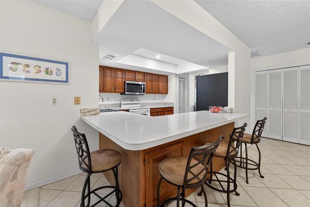 2015 BERRY ROBERTS DRIVE, Sun City Center, FL 33573