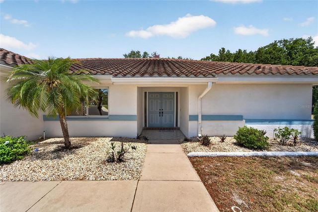 2015 BERRY ROBERTS DRIVE, Sun City Center, FL 33573