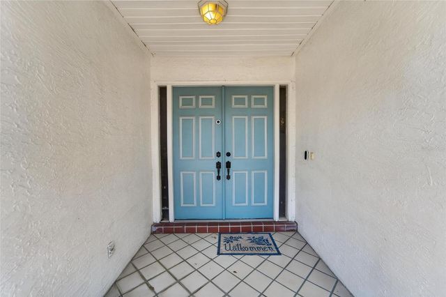 2015 BERRY ROBERTS DRIVE, Sun City Center, FL 33573
