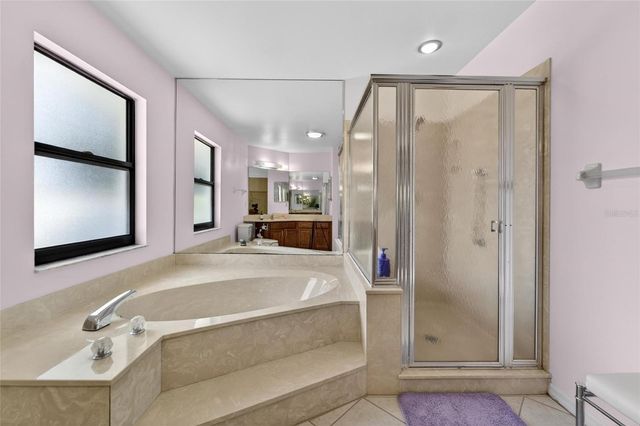 2015 BERRY ROBERTS DRIVE, Sun City Center, FL 33573
