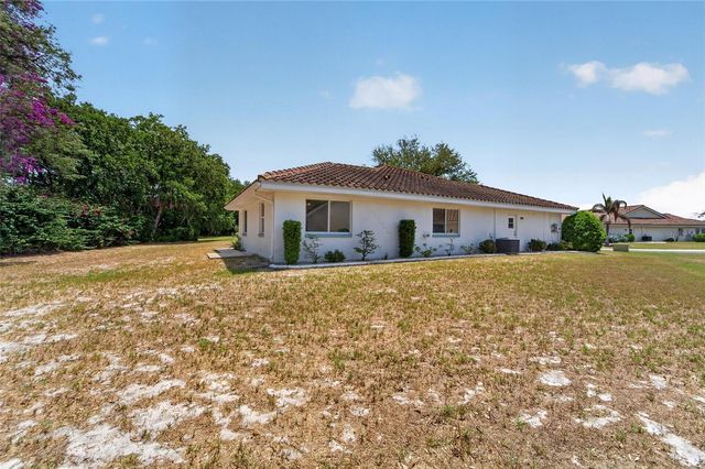 2015 BERRY ROBERTS DRIVE, Sun City Center, FL 33573