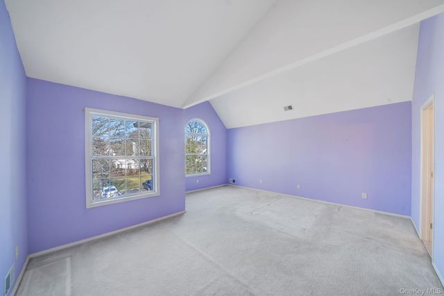 11 Cranberry Circle, Medford, NY 11763