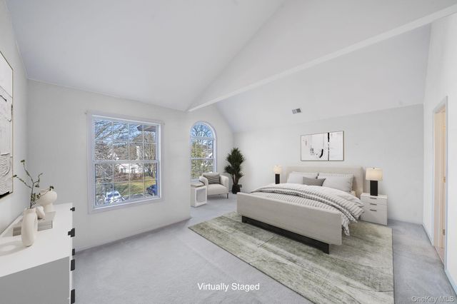 11 Cranberry Circle, Medford, NY 11763