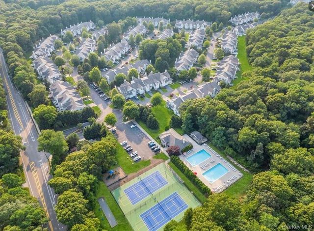 11 Cranberry Circle, Medford, NY 11763