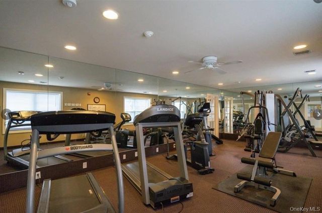 11 Cranberry Circle, Medford, NY 11763