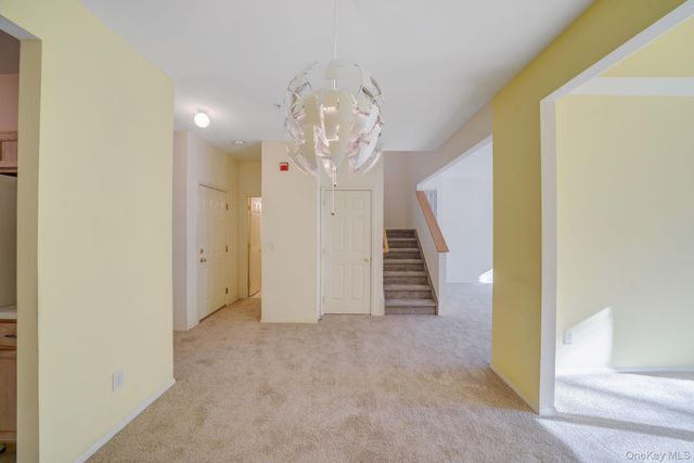 11 Cranberry Circle, Medford, NY 11763