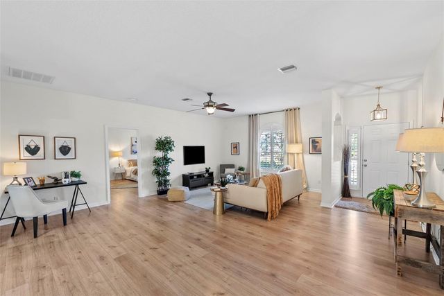 350 47TH AVENUE N, St Petersburg, FL 33703