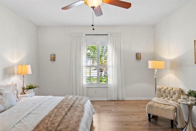 350 47TH AVENUE N, St Petersburg, FL 33703