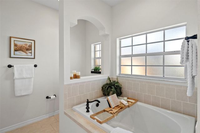 350 47TH AVENUE N, St Petersburg, FL 33703