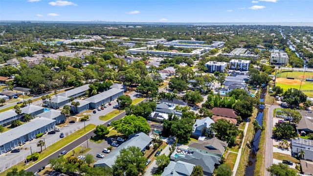 350 47TH AVENUE N, St Petersburg, FL 33703