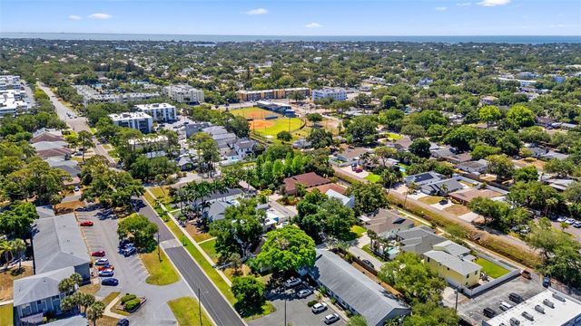 350 47TH AVENUE N, St Petersburg, FL 33703