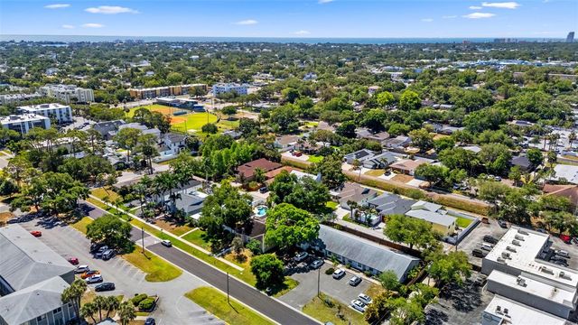 350 47TH AVENUE N, St Petersburg, FL 33703