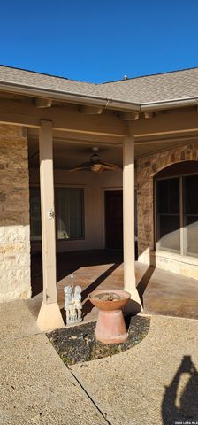 20 Laurel Tr, New Braunfels, TX 78130