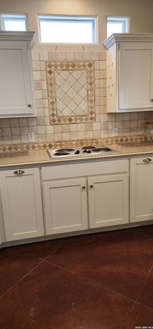 20 Laurel Tr, New Braunfels, TX 78130