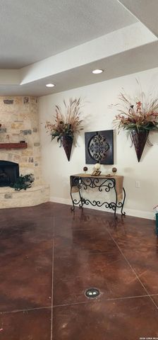 20 Laurel Tr, New Braunfels, TX 78130