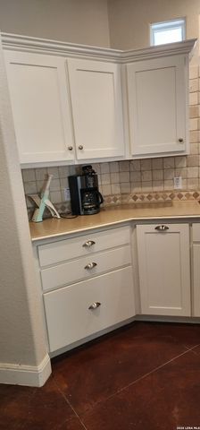 20 Laurel Tr, New Braunfels, TX 78130