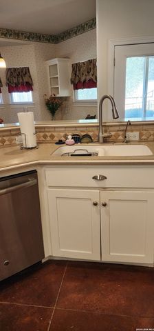 20 Laurel Tr, New Braunfels, TX 78130